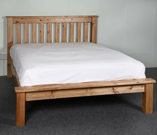 Chunky slatted solid pine - chunky, bed